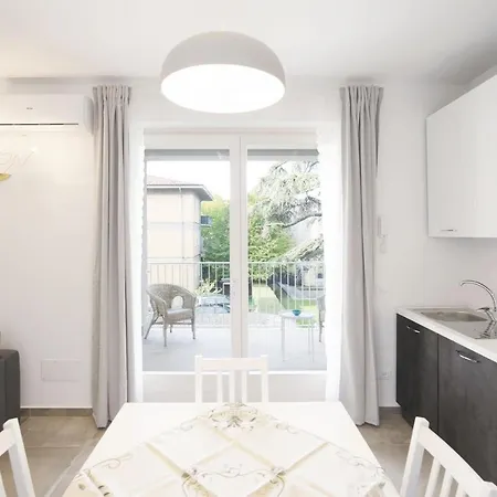 Dama 2 Apartment *